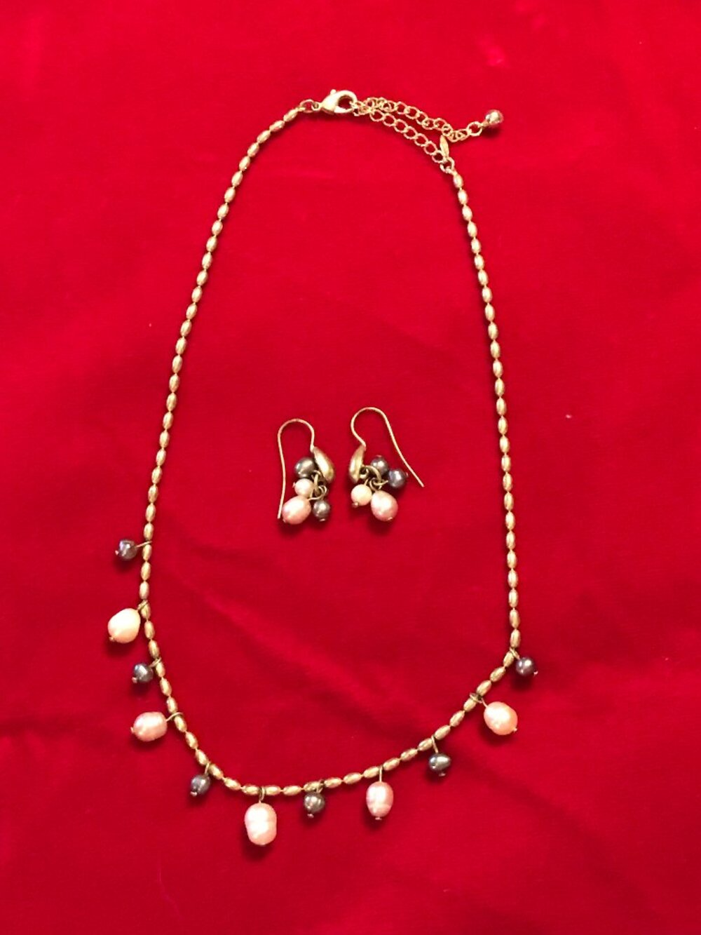 Avon Gold Seed Pearl Necklace with Dangle Pearls and Matching Pearl Earrings